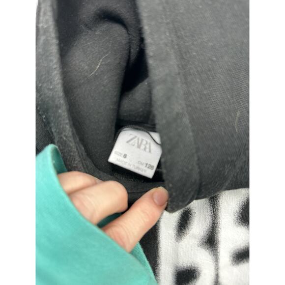 Zara The Best In New York Hoodie - Picture 5 of 5